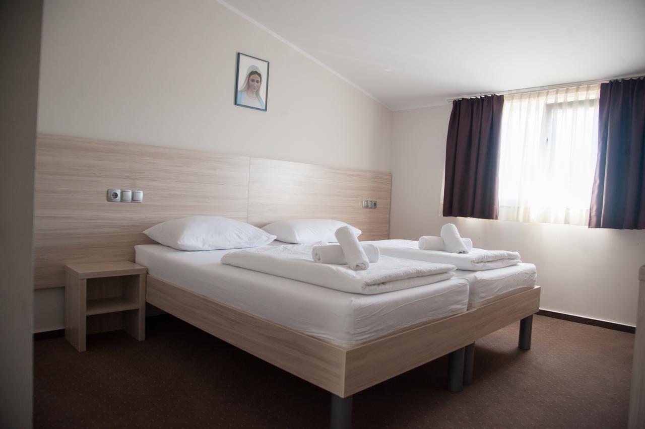 Hotel Glorija Medugorje Bagian luar foto